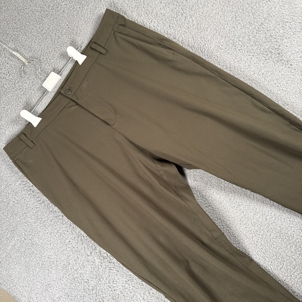 Lululemon Commission Pants Classic Mens 40 (42x36) Green